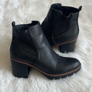Naturalizer Madalynn Gore boots 6.5